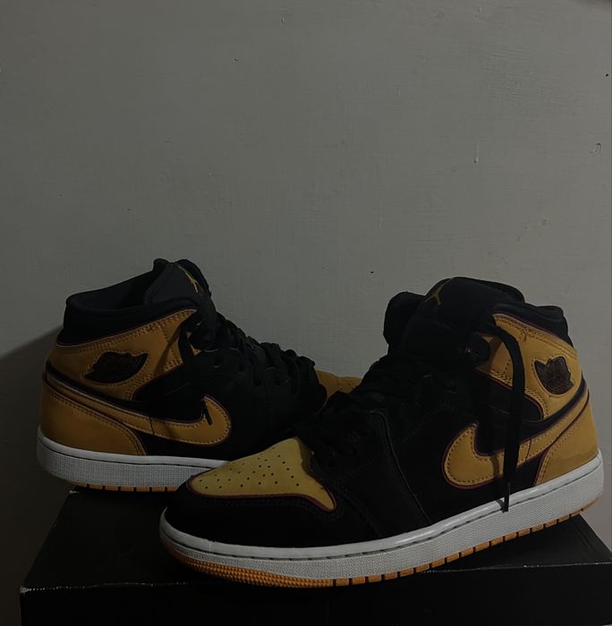 Nike Jordan 1 Mid Special Edition