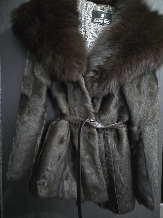 Vand haina de blana naturala