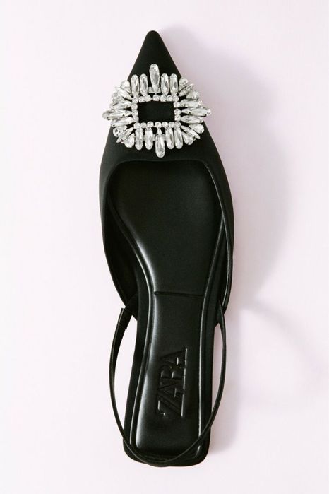 Туфли с брошью на плоском ходу Zara