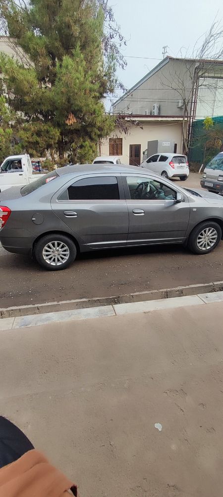 Cobalt sotiladi 8200