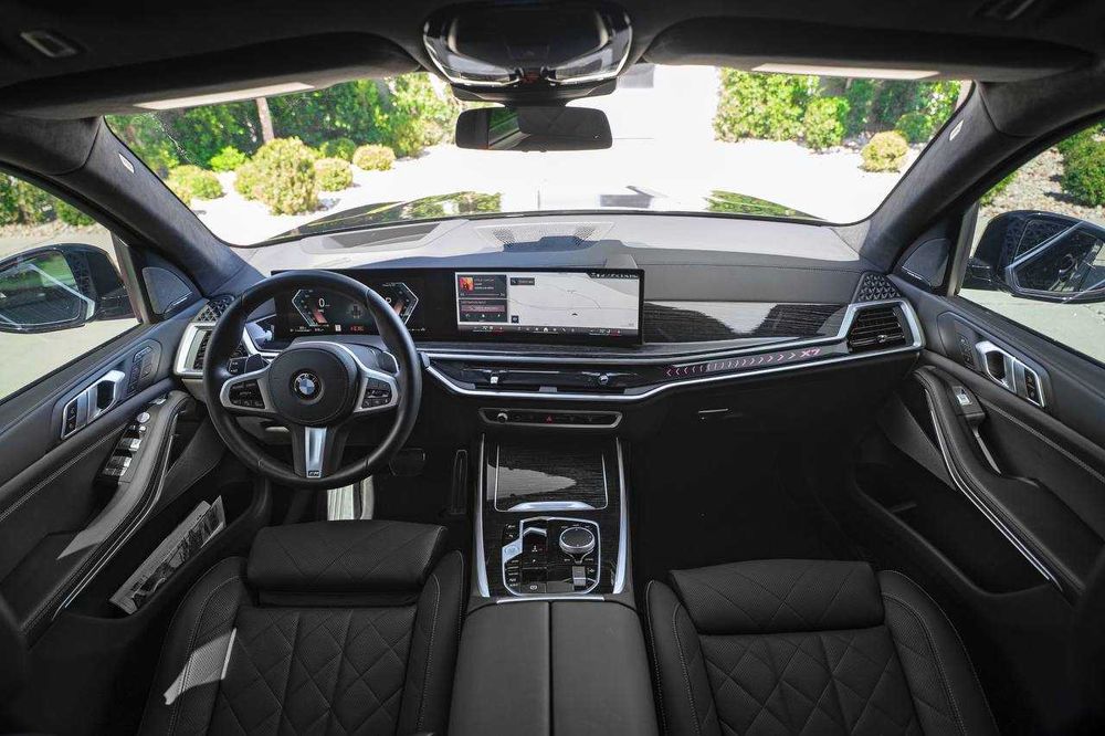 2025 BMW X7 xDrive40i M SPORT LINE