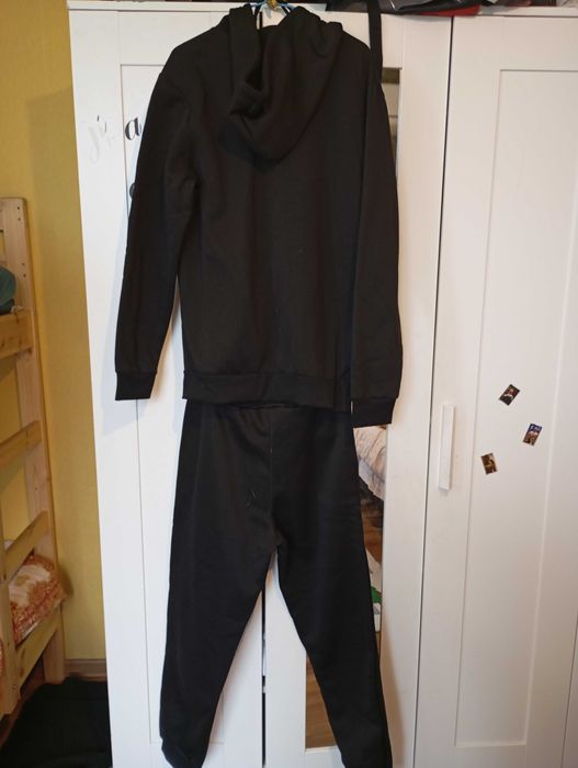 Мъжки анцуг . тинейджъриски