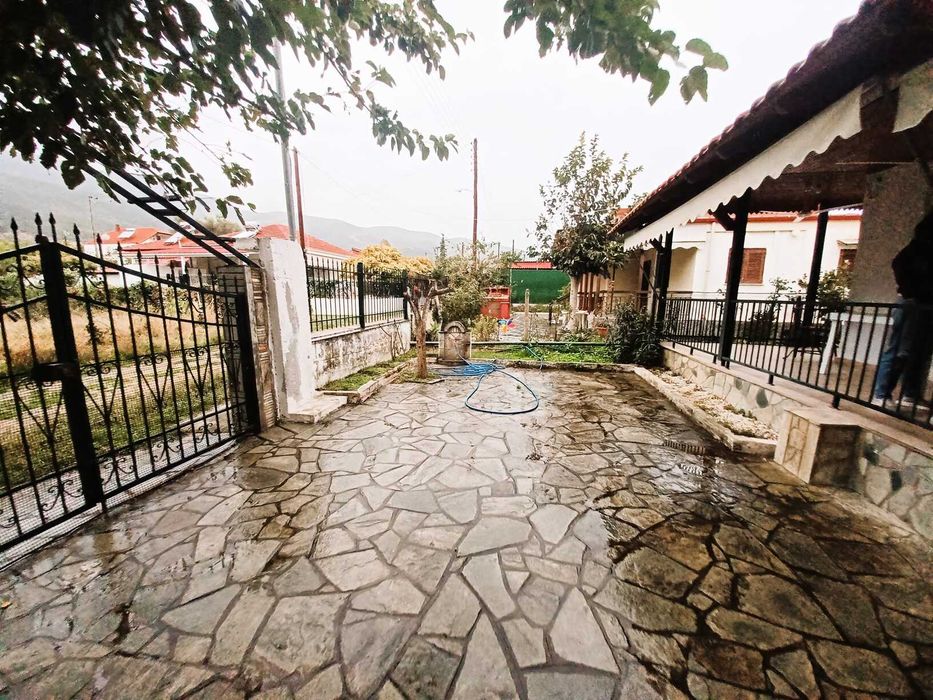 Продава къща 62 м2 с двор 229 м2 в кв. Ривиера, Аспровалта, Гърция