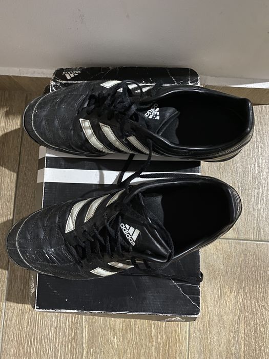 Adidași bărbătești din piele originali