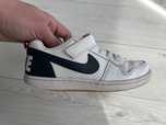 Оригинални кожени кецове/маратонки Nike номер 33