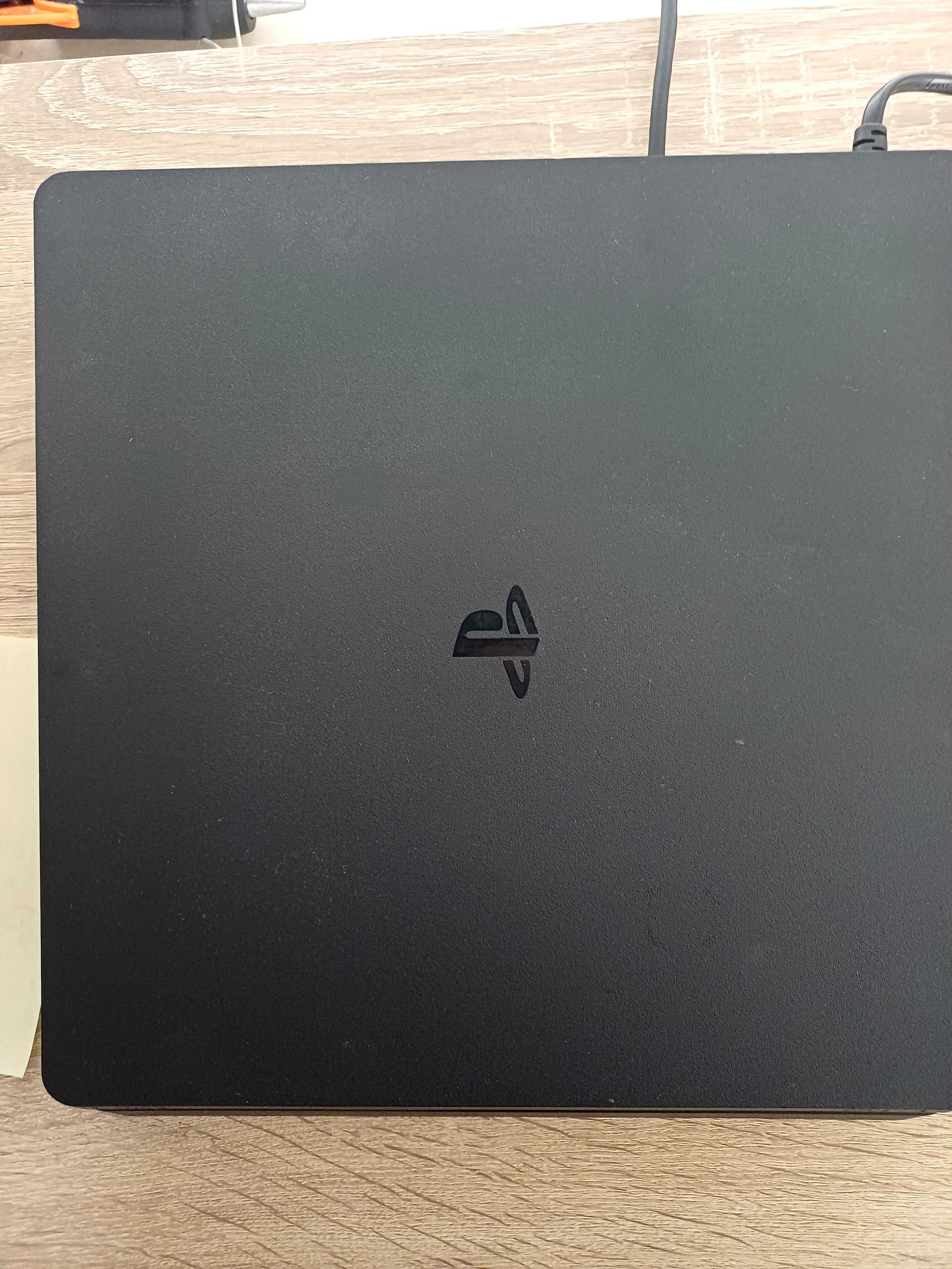 Ps4 otvoren e predi godina kupen e 2020 i ne e polzvan 1000gb