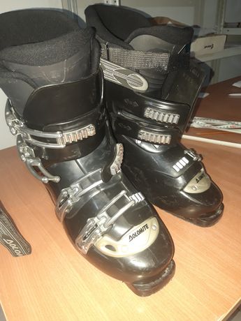 Лыжные ботинки...