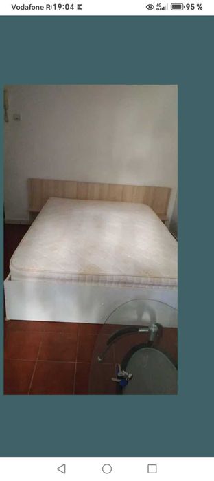 Vând pat dublu 160×200