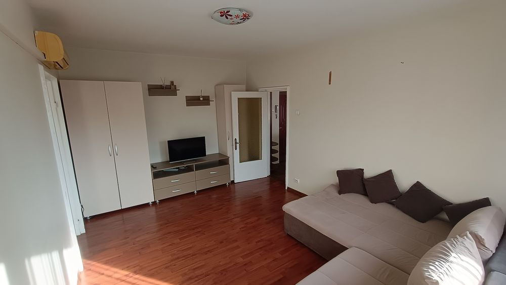Proprietar, închiriez apartament 3 camere exact la gura de metrou Obor