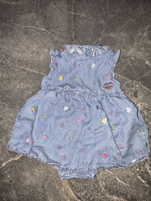 Лот лятни маркови дрешки за момиче 1- 3-6  месеца  Boss , Guess