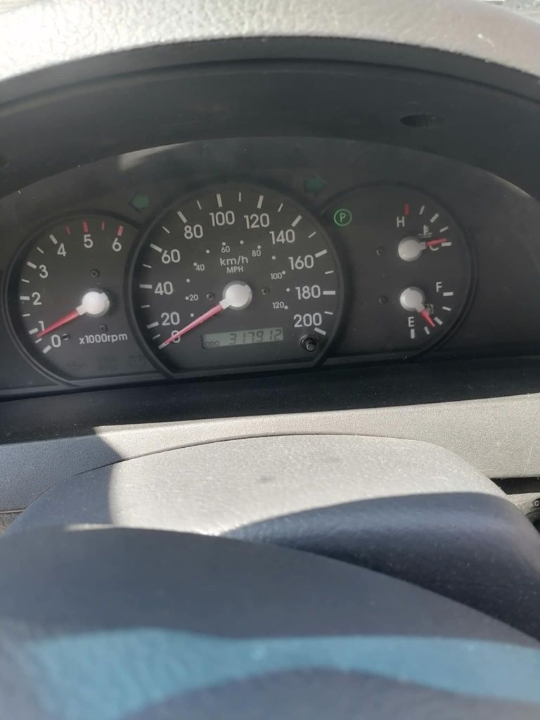 Vând KIA sorento autoutilitara în acte schimb