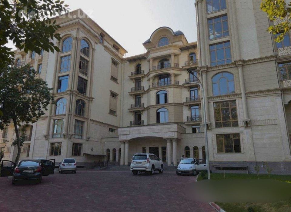 Квартира продается 3/3/7 на жк Akkurgan