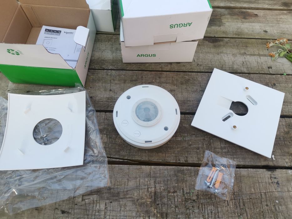 Schneider Argus 360° senzor mișcare iluminat