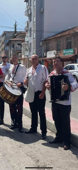 Оркестър за извеждане на Булка ,кум,младоженец ,частни партита