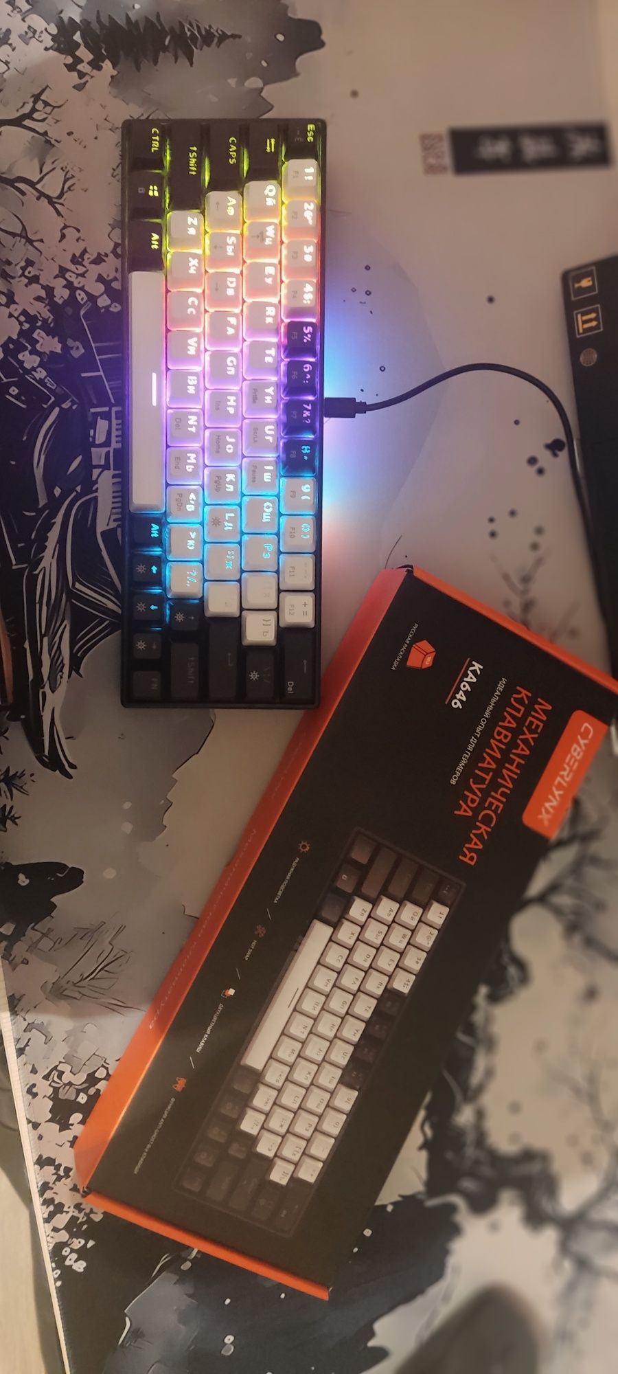 Продаю механическую клавиатуру LEAVEN K640