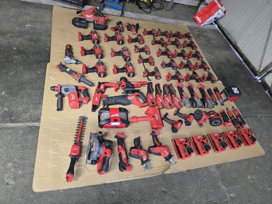 Vând angro scule milwaukee