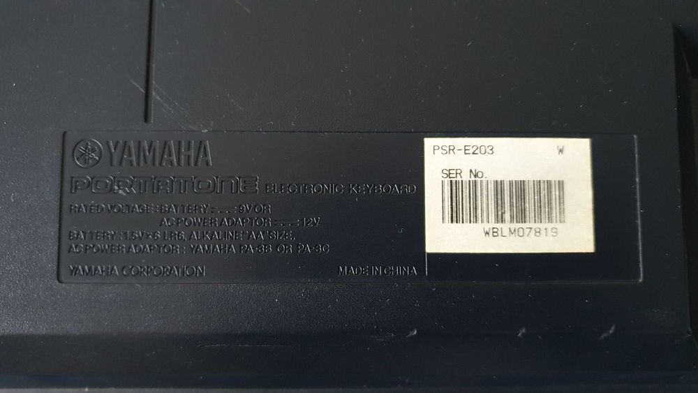 Orga Yamaha PSR E203