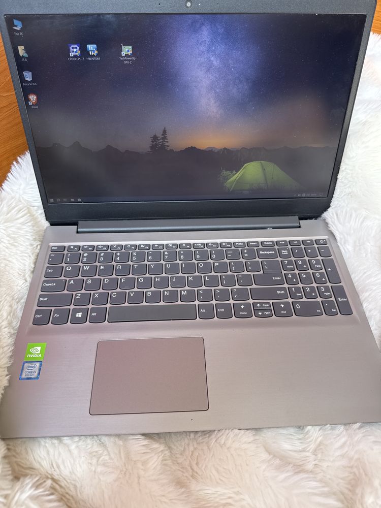 Laptop Lenovo i5 gen 8 cu placa video
