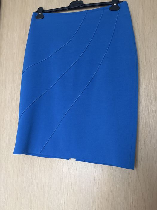 Елегантен дамски костюм