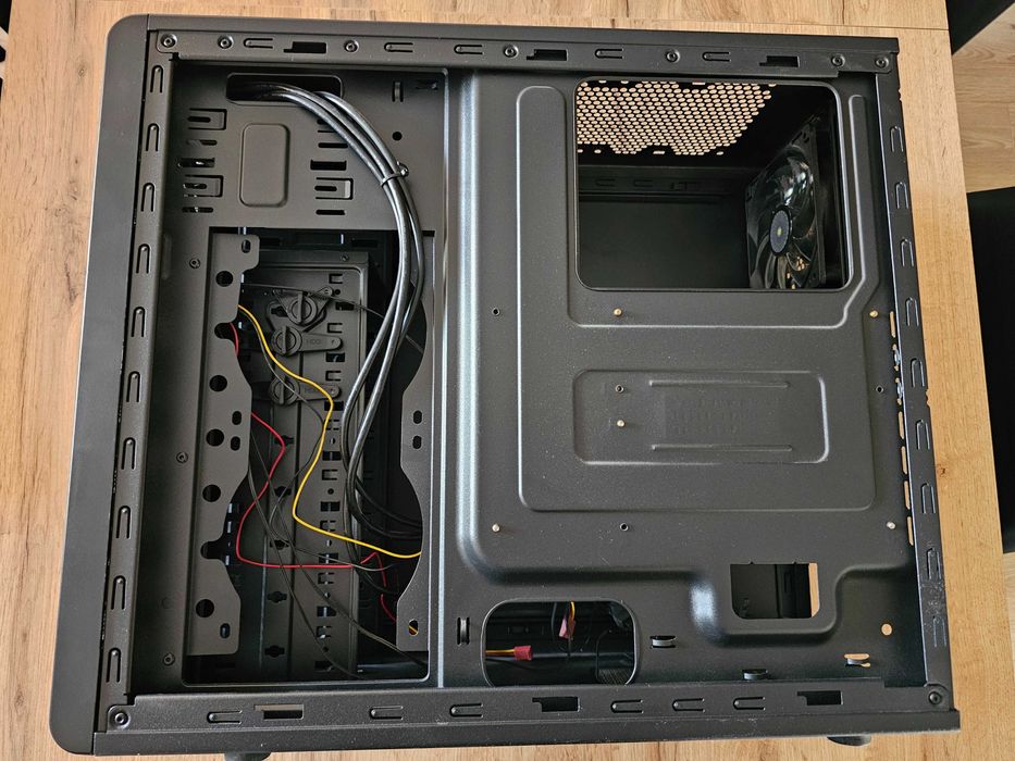 Сървърна кутия | 8xHDD 3.5 | Cooler Master N300 | Server Computer Case