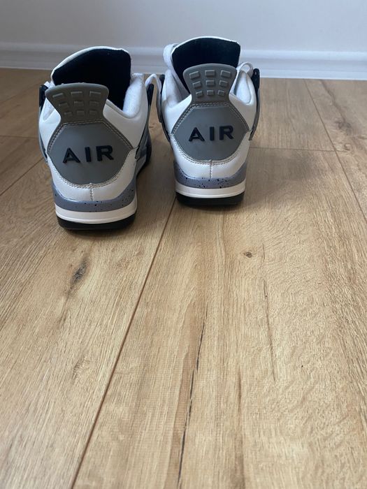Adidasi Air numarul 38