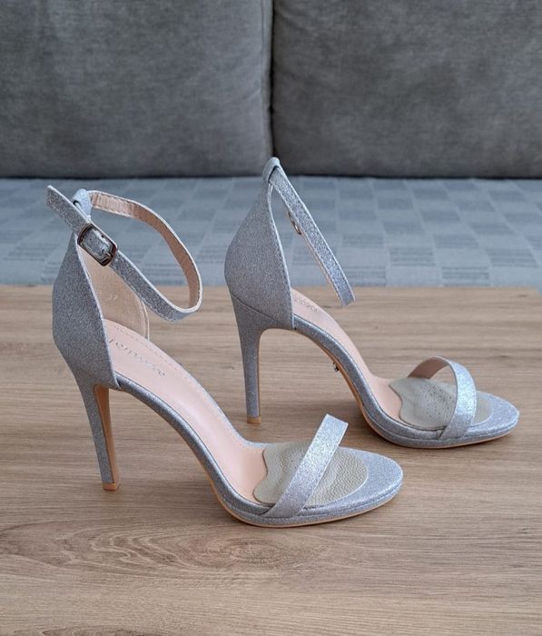 Sandale argintii