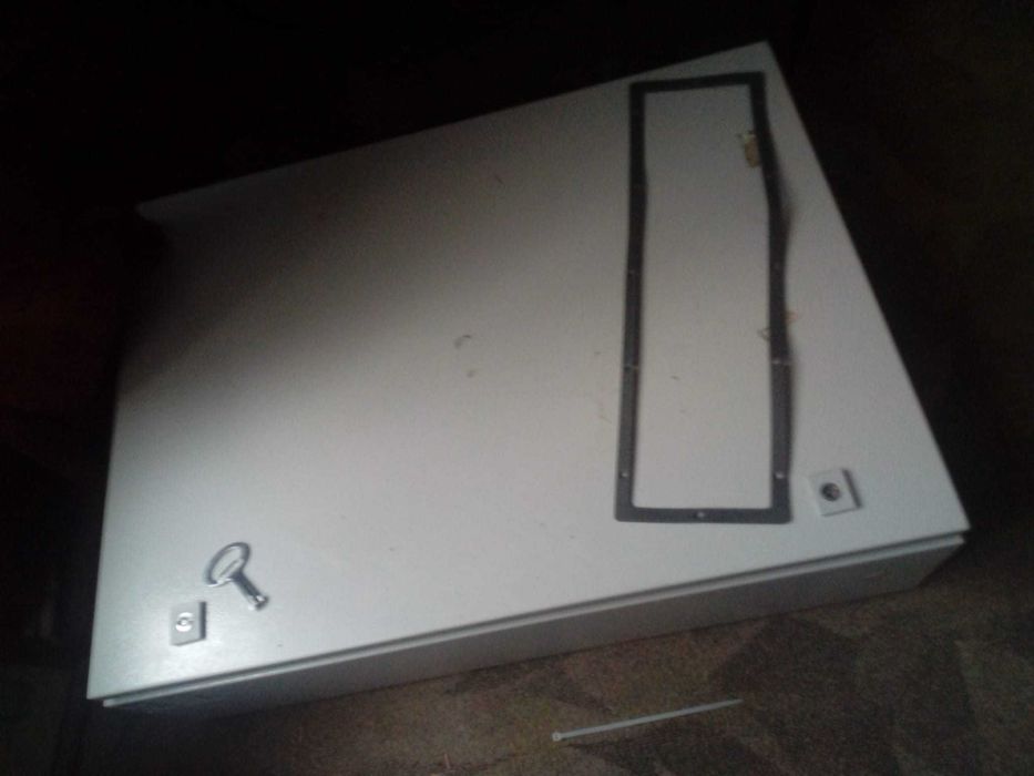 Tablou electric, cutie metalica pentru sigurante / automatizari