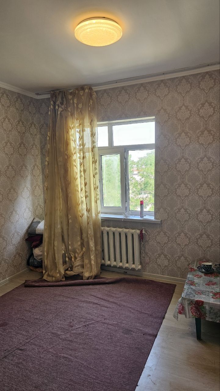Сдаётся в бывшем общежитие С удобствами внутри 18м. Мирабадский район