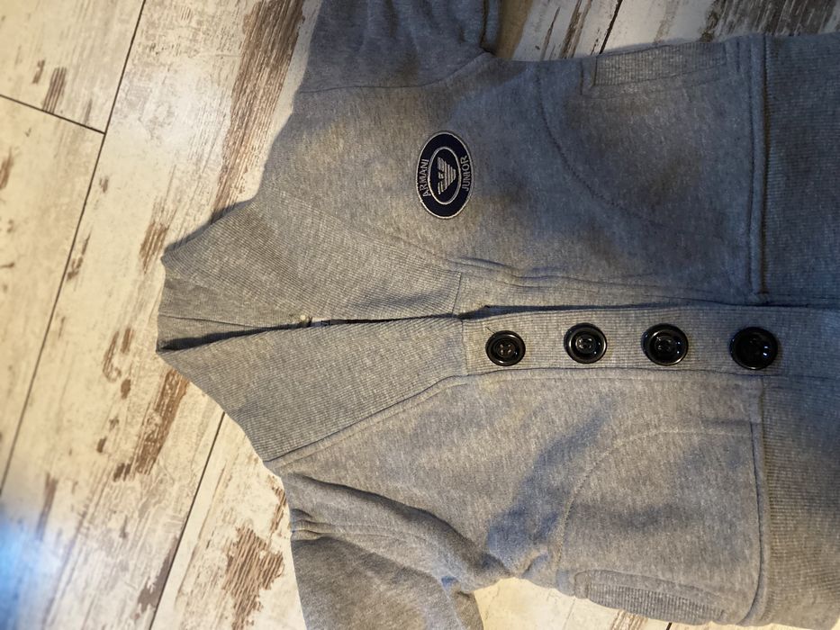 Сако Armani-без забележка