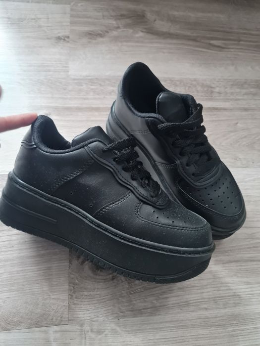 Adidasi talpa inalta