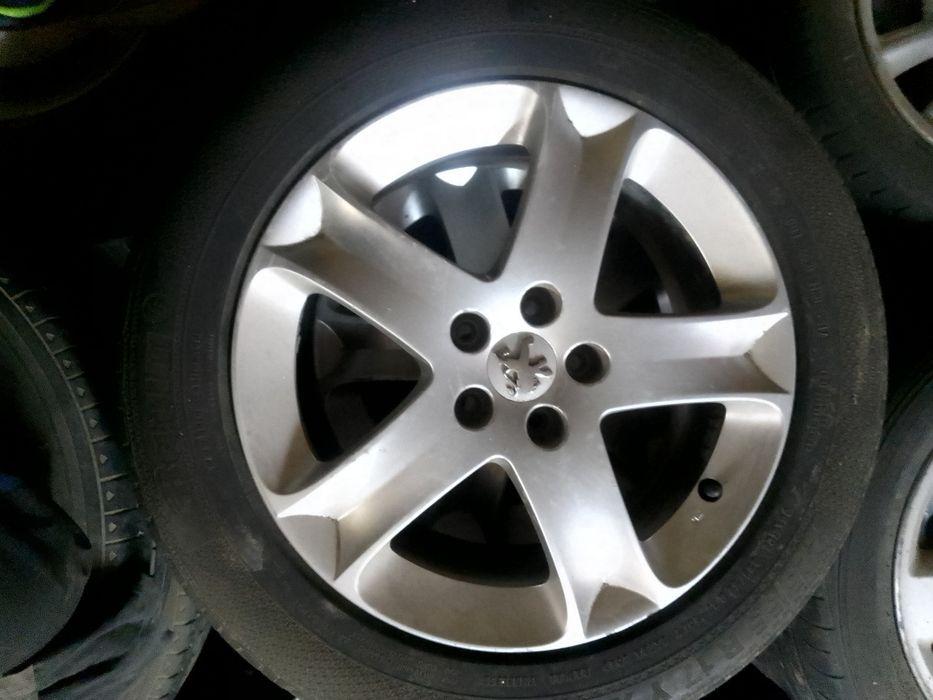 Джанти с гуми пежо 17 цола 5х108