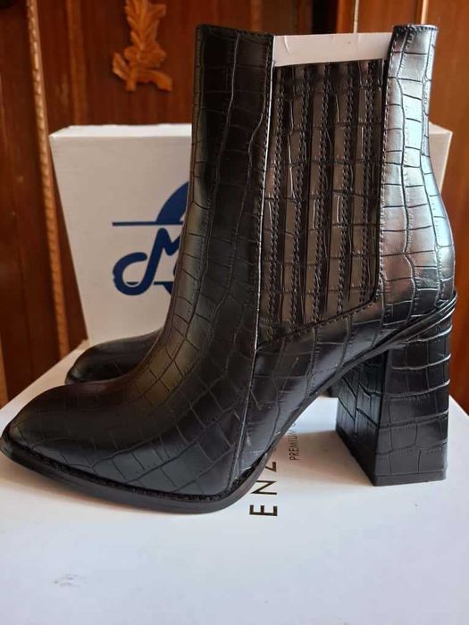 Botine cu toc din imitație de piele, noi, marime 37