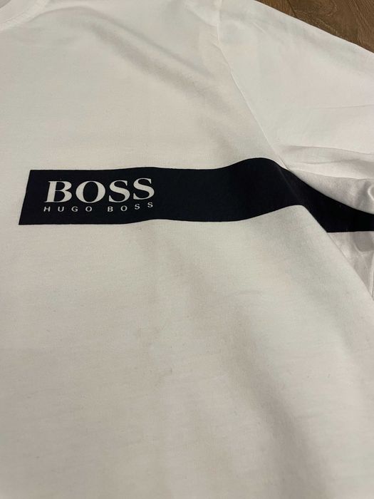 Оригинална HUGO BOSS тениска, бяла, размер: L