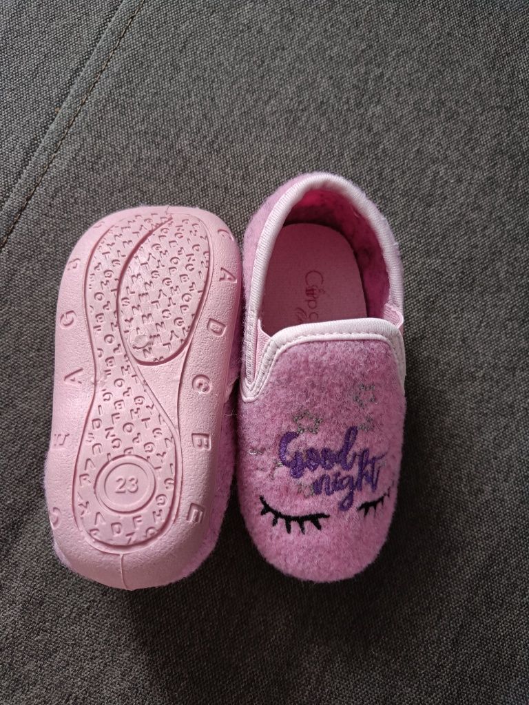 Pantofi interior copii Cupcake Couture noi, nr 23