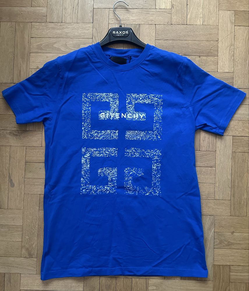 Мъжки тениски  Ba*le*ncia*ga, HU*GO, Nike, Giv*en*chy