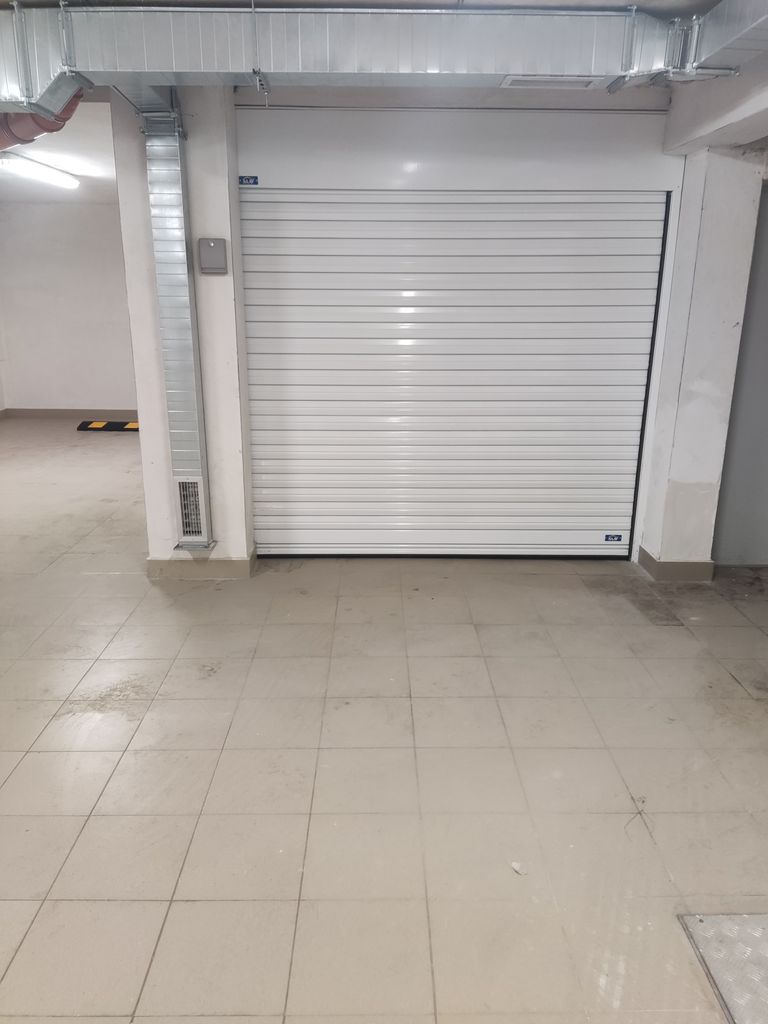 Дава се под наем Гараж / Паркомясто в София, Редута - 15 кв.м за 102 € - Снимка #1