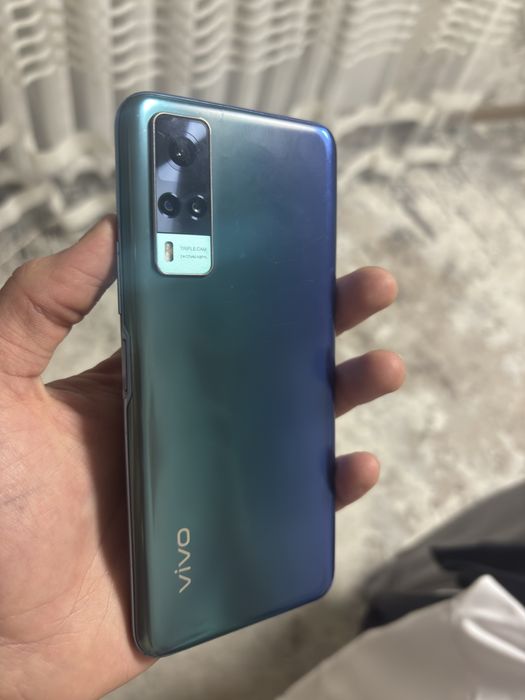 Смартфон Vivo y31, б/у