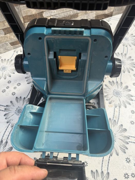 Акумулаторен фенер MAKITA DEADML805, 14,4 / 18 V,