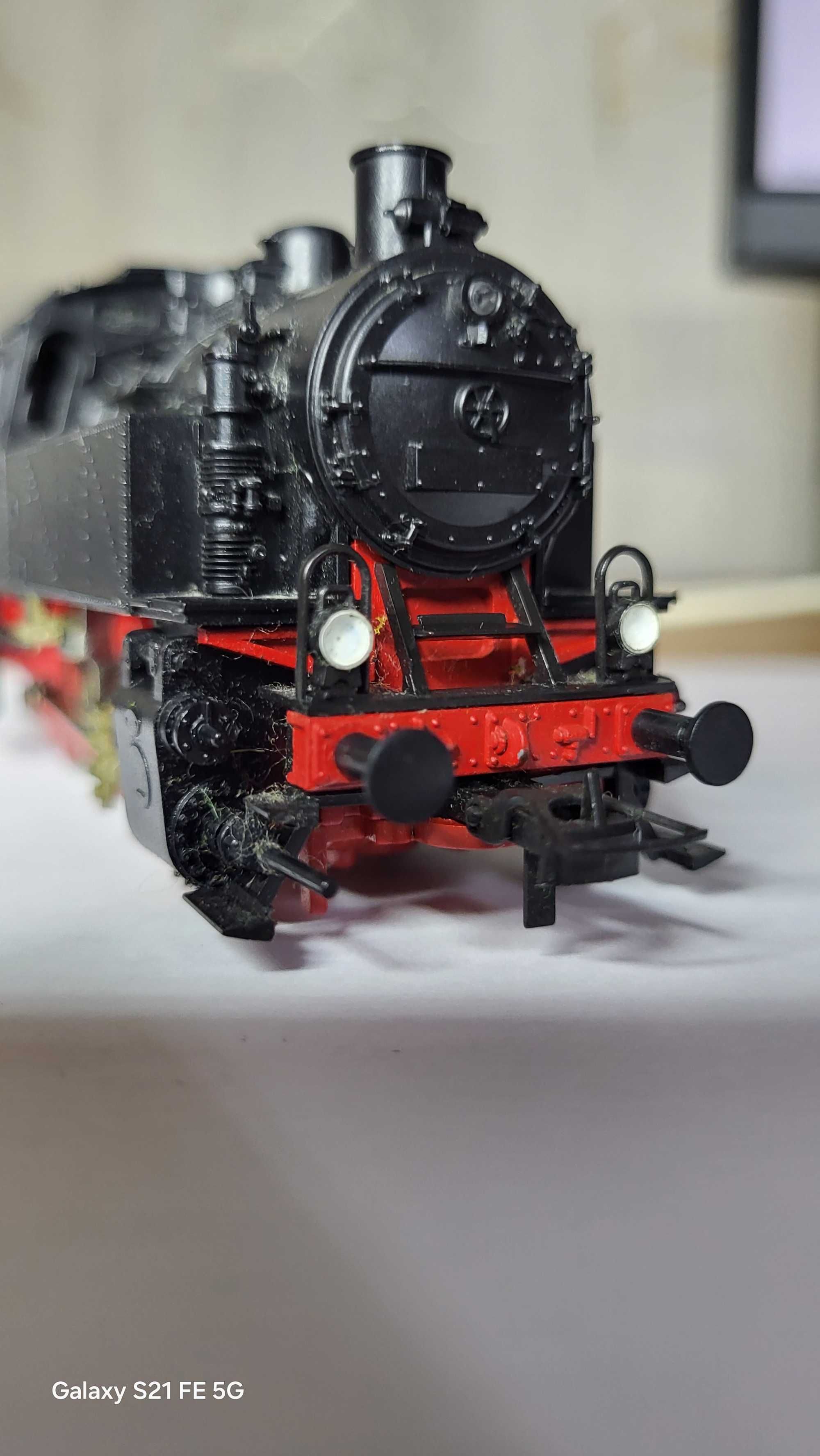 Roco 63338 Locomotiva cu abur Br 80 , DB, epoca III Testata