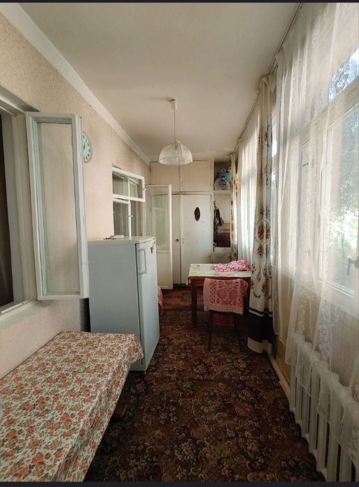 Срочно продаётся 1 ком квартира. ТТЗ Ахмад Югнакий