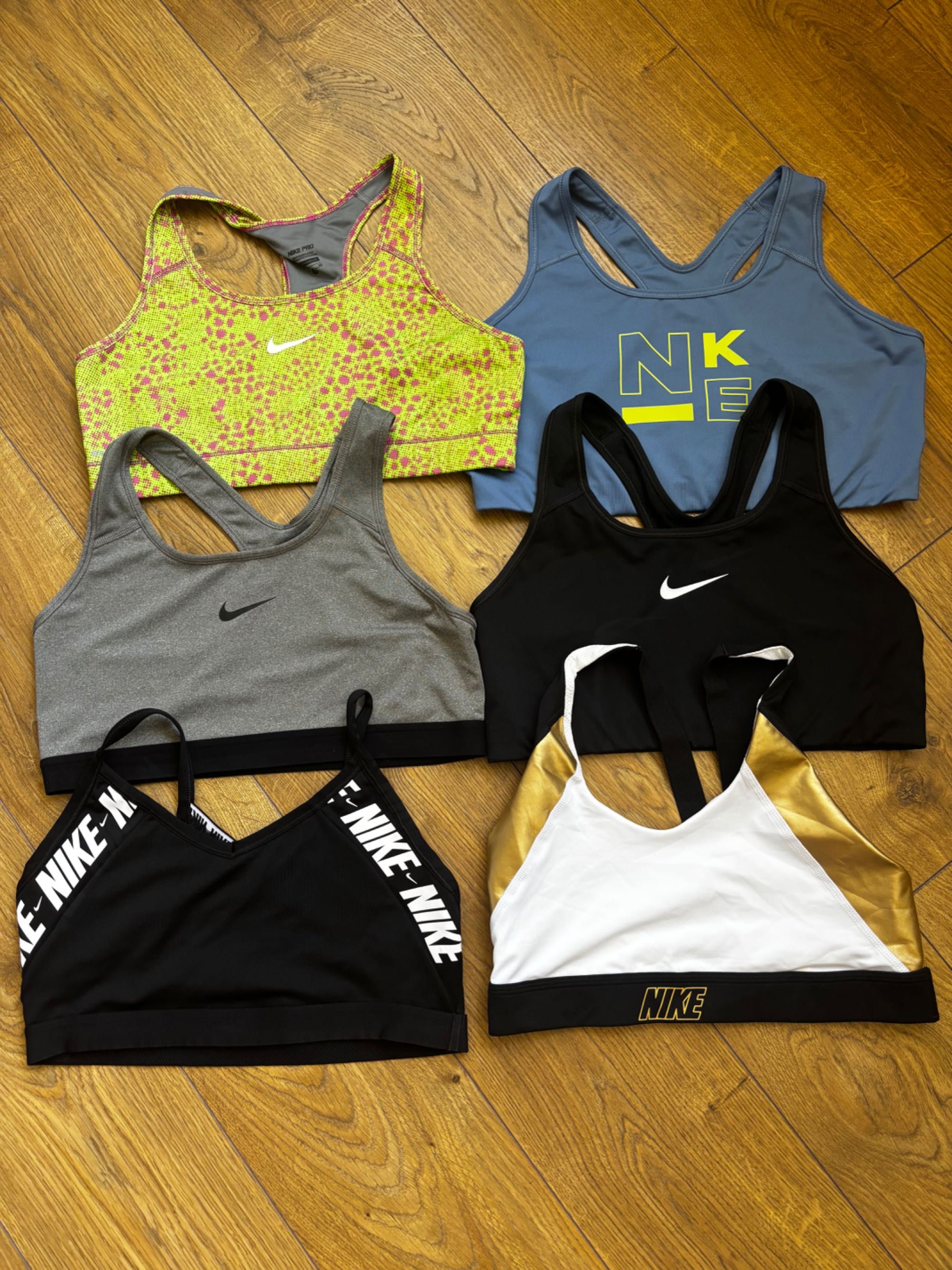 Спортни бюстиета/Nike