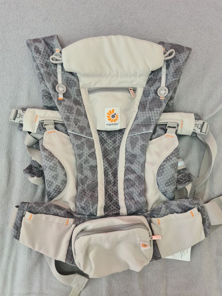 Продавам ергономична раница Ergobaby Omni