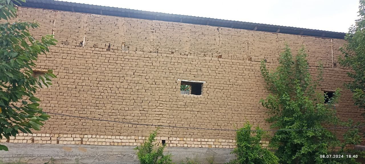 12 sotix 9 ta xona 3 xoasi remont yashahgatayyor