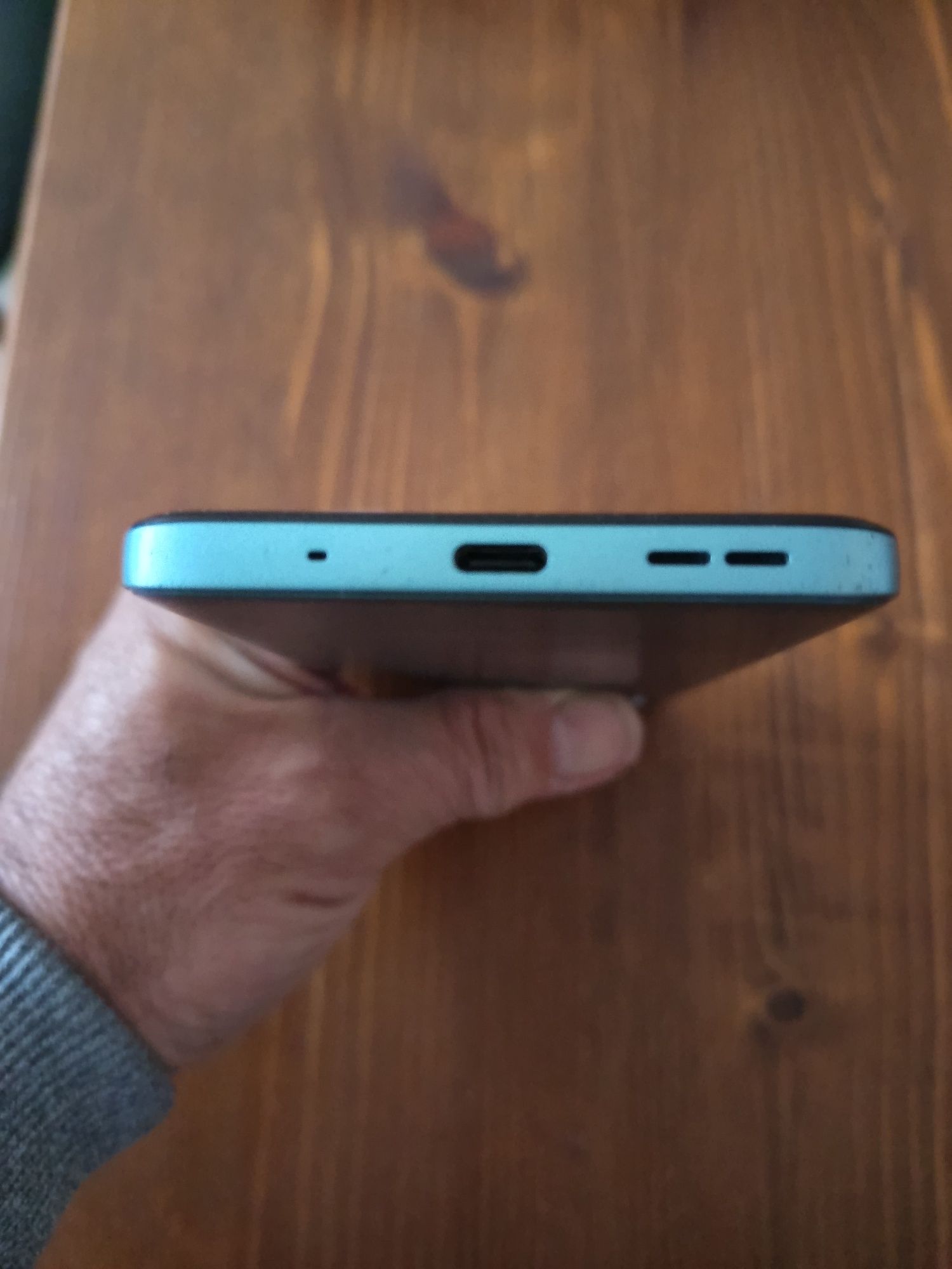 Продавам Nokia G 11 с подарък