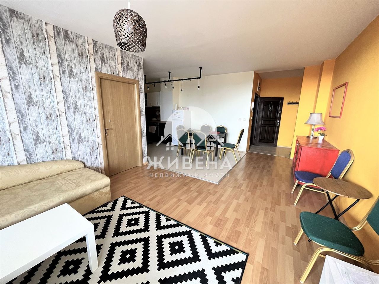 Продава се Четиристаен апартамент в к.к. Св.Св. Константин и Елена - 184 кв.м за 1903 €/кв.м - Снимка #3