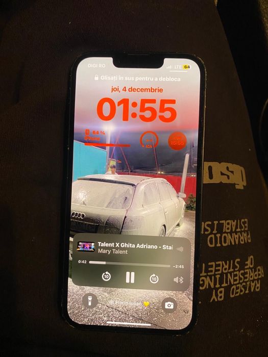 Vând iphone 14 simplu