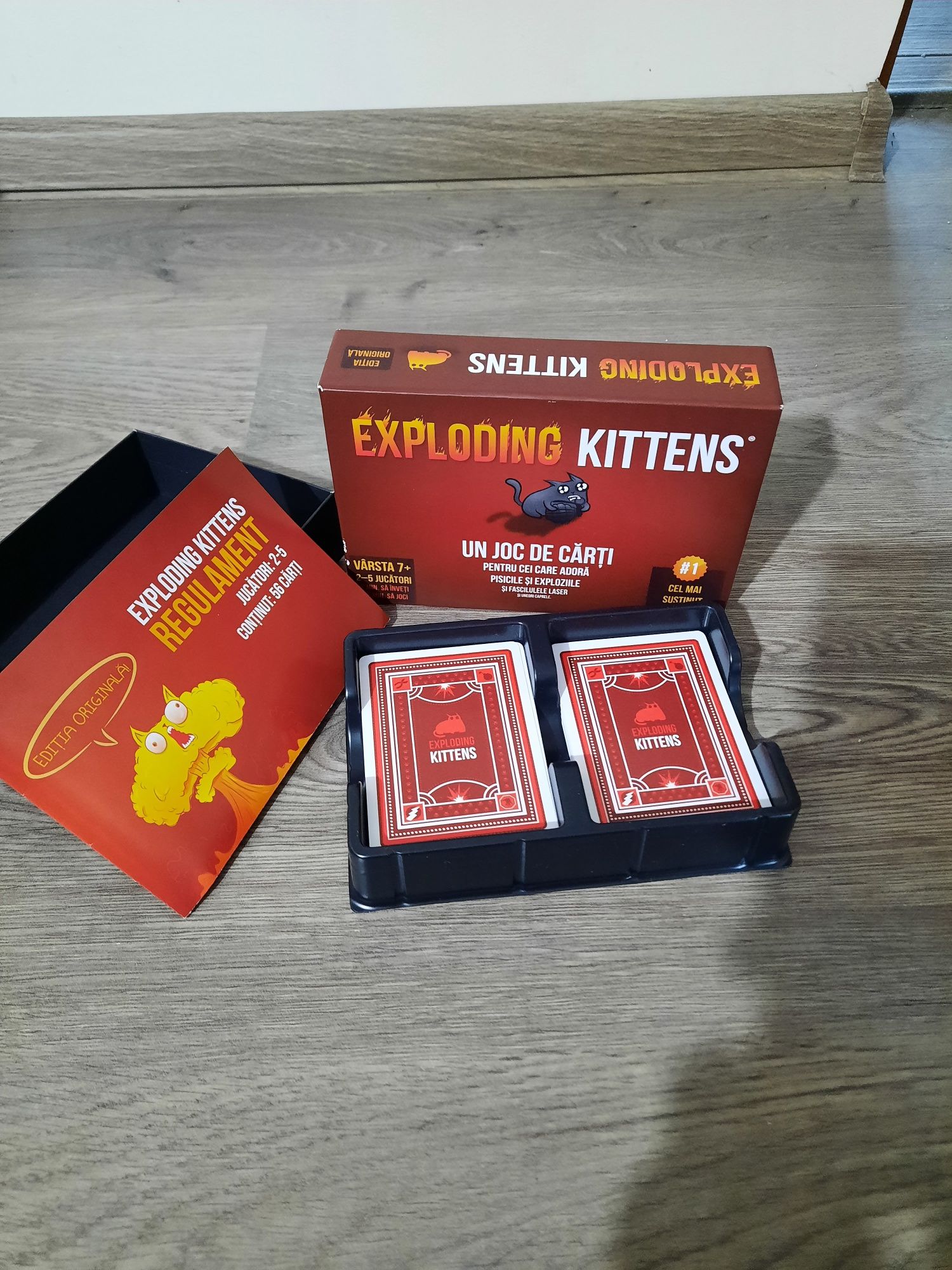 Joc de societate Exploding Kittens