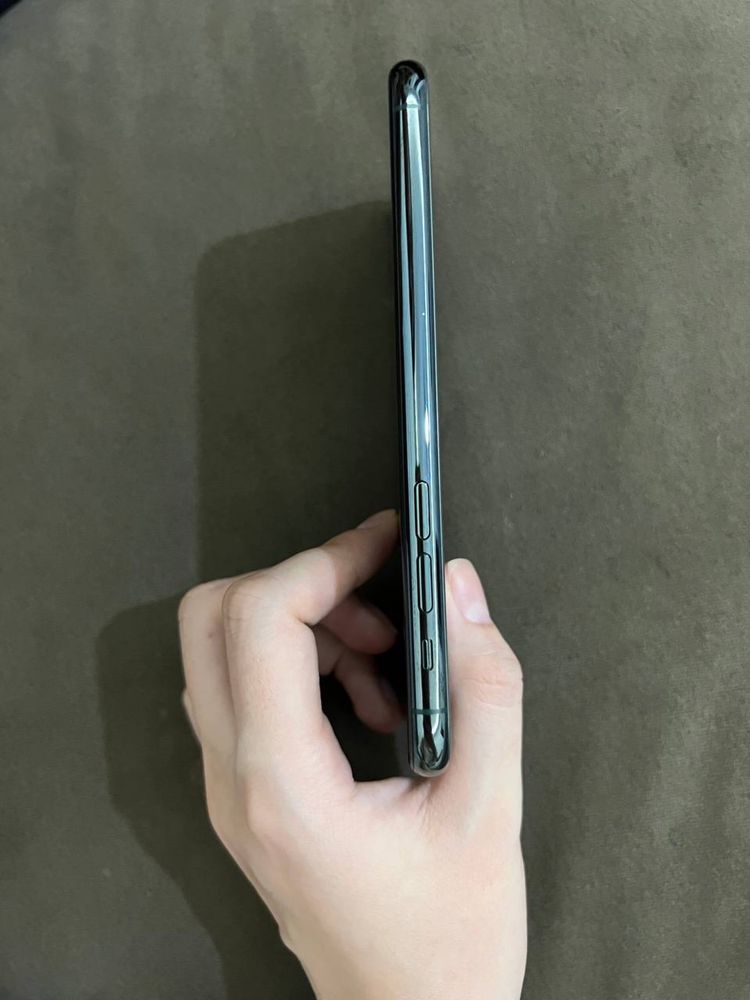 iphone 11 pro холати зор Yomkst 82