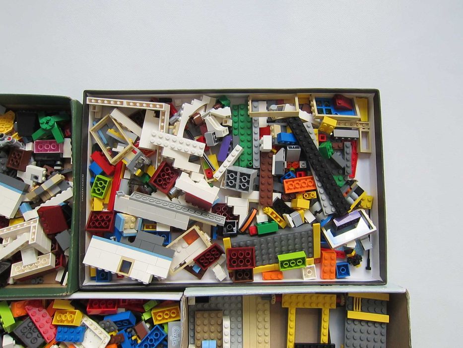 LEGO -- Части от конструктори -- 3.0 килограма