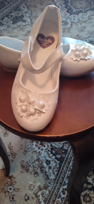 Продам туфли новые